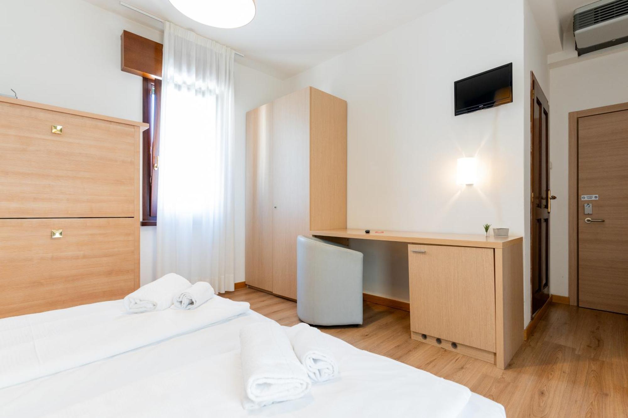 Hotel Regina Caorle Szoba fotó
